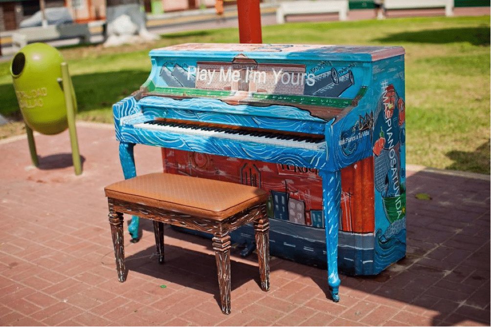 piano-street-lima-peru